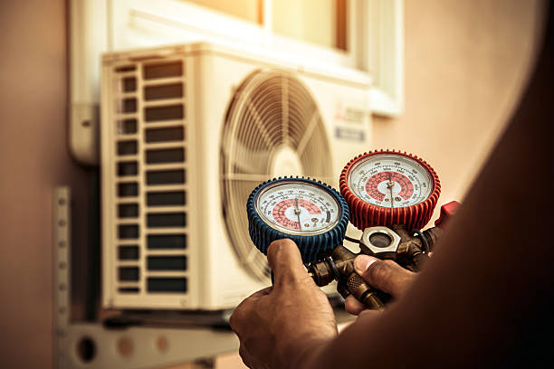 Professional Hvac technician working in Westlake Village, IL